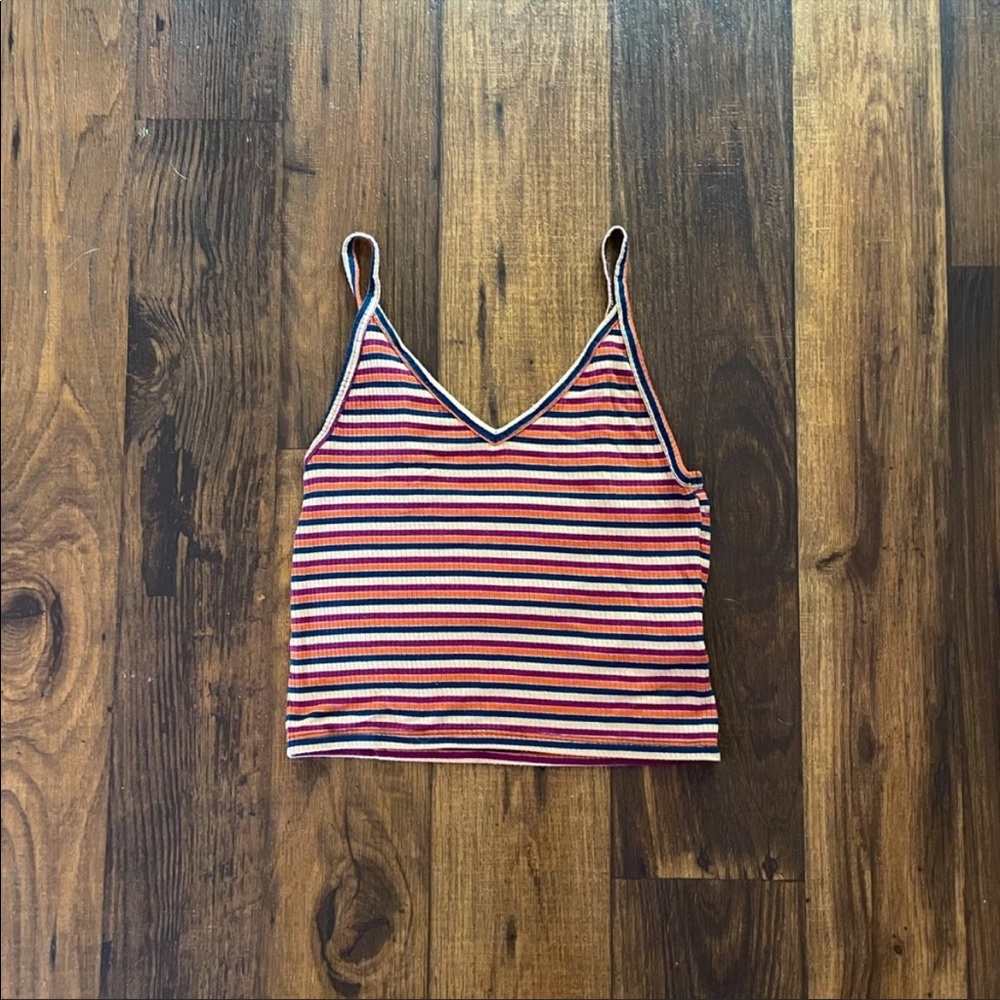 AE SOFT & SEXY V-NECK CROPPED CAMI
(BURGUNDY)